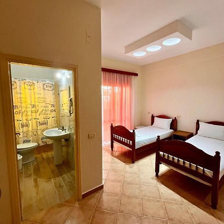 Vila Papa Durrës Extérieur photo
